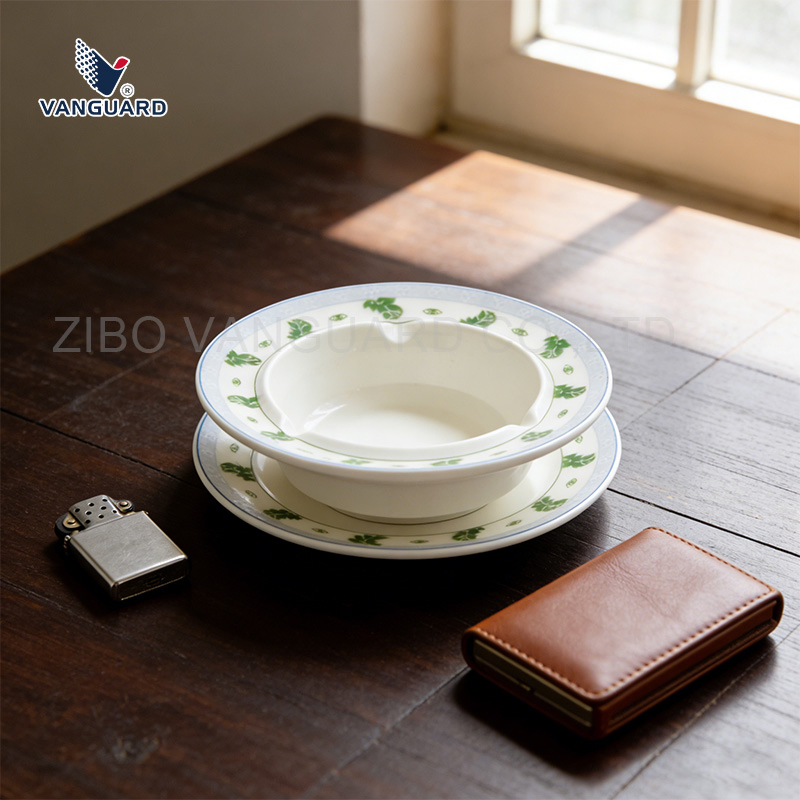 Novelty Outdoor Smoking Ashtray White Custom Ceramic Ashtray for Cigarette