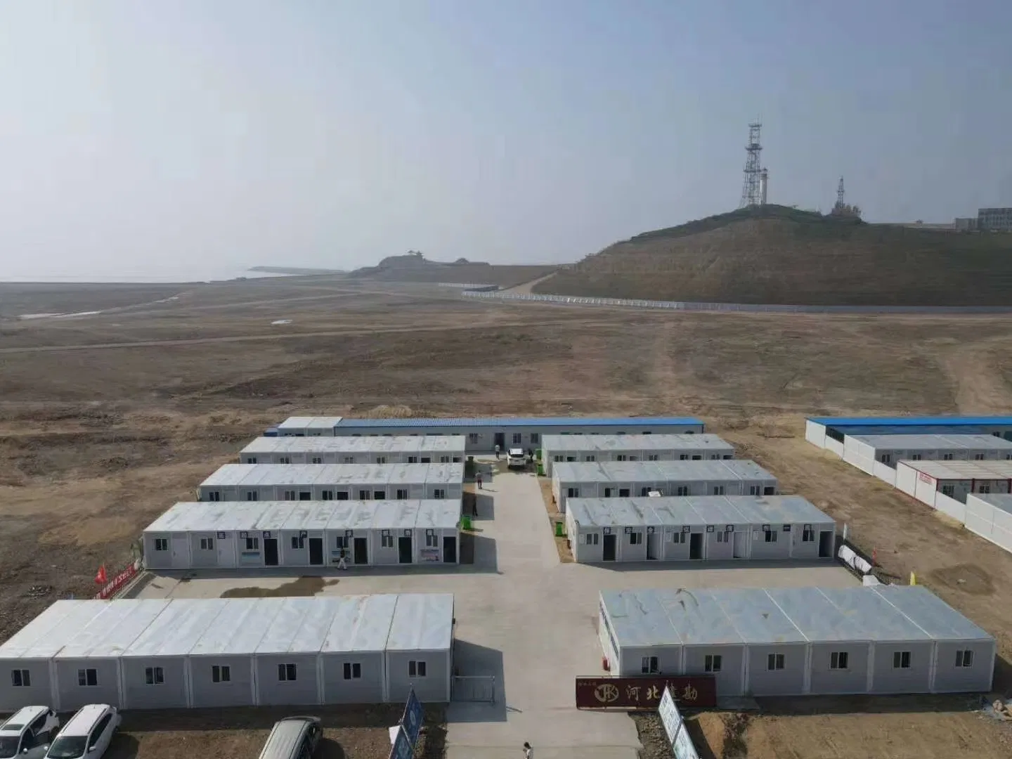 China Movable Toilets Trailer Prefabricated Portable Toilets for Sale Expandable Container House on Trailer