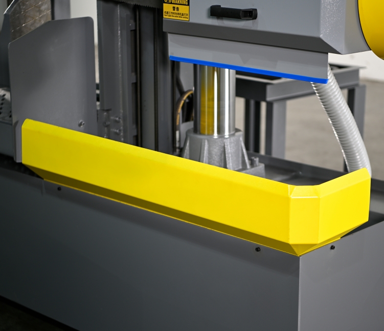 Ленточная пила для профиля промышленная