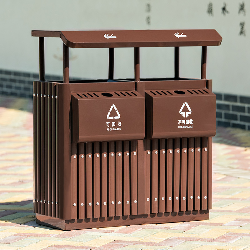 Прочный уличный мусорный бак из металла и дерева