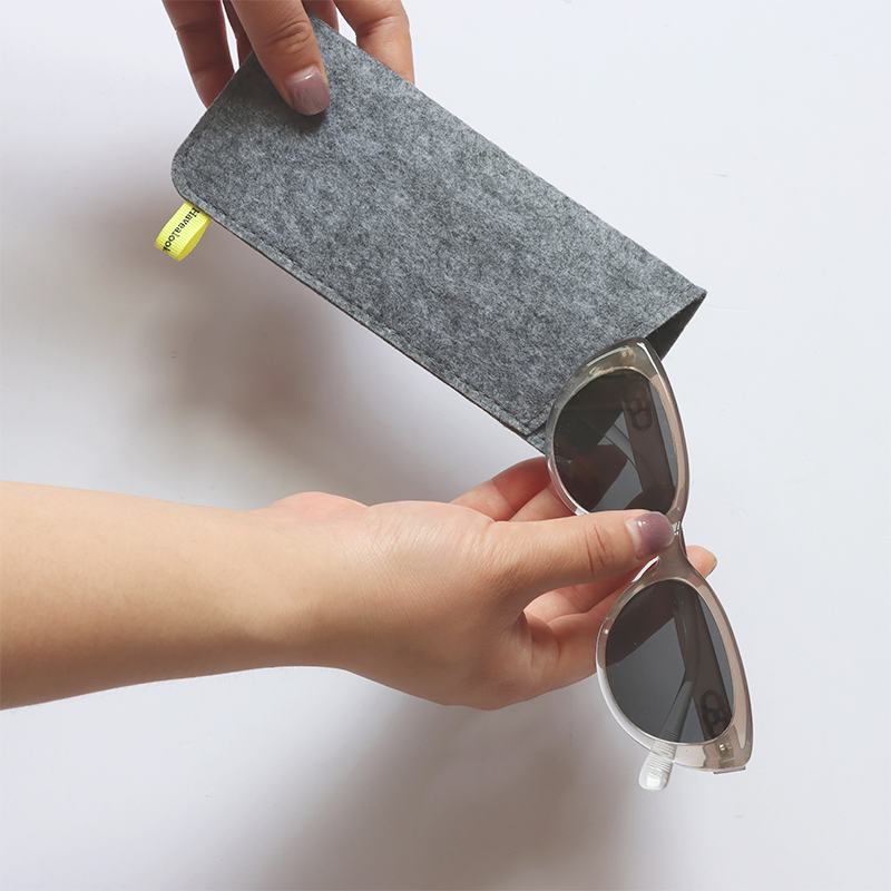 Anti-Scratch Eyewear Case Portable Felt Glasses Pouch for Men and Women Protective Sunglasses Bag