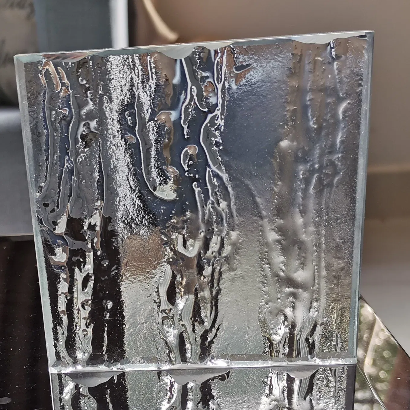 Hot Sell 8mm 10mm Textured Patterned Decorative Hot Melt Glass for Hotel