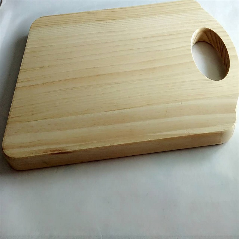 Разделочная доска из ореха с ручкой