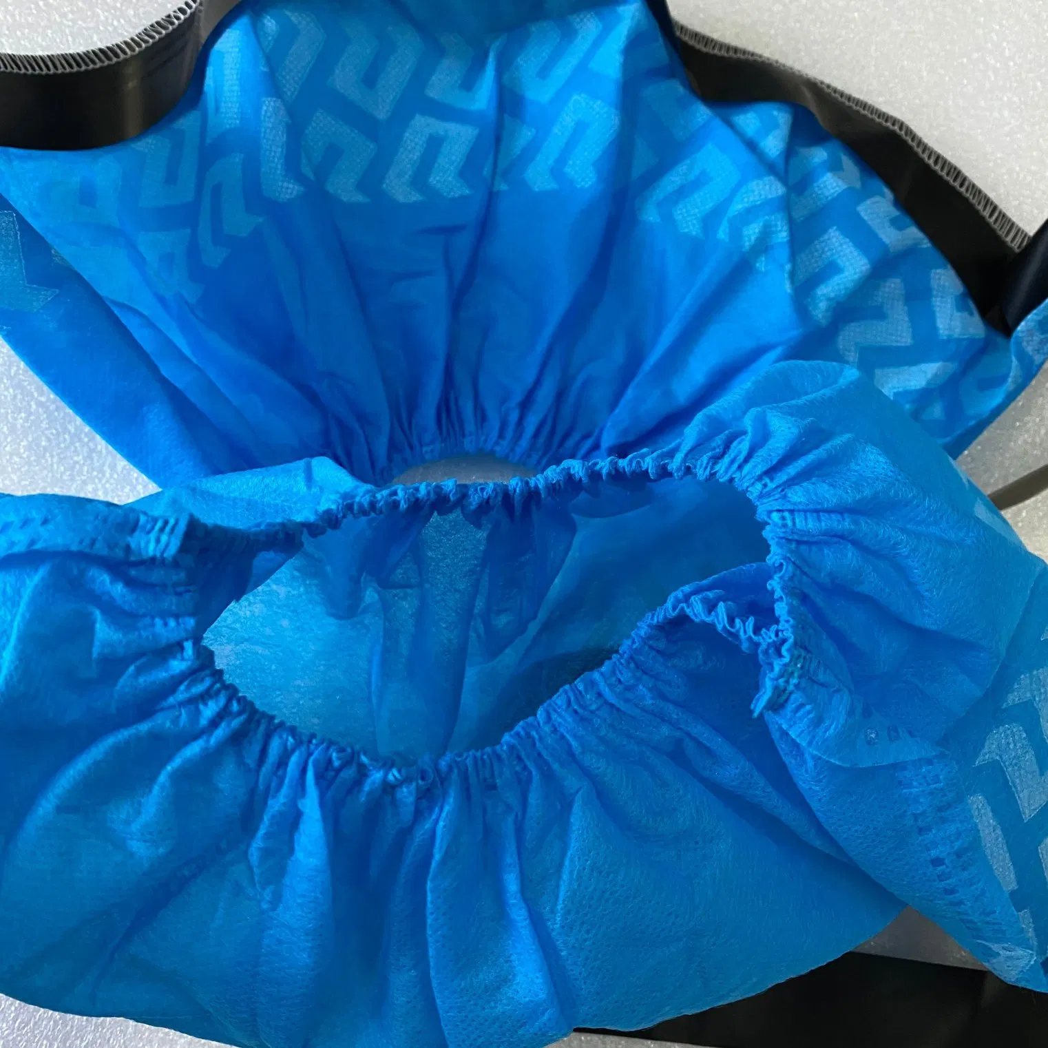 Ln-1608106 Anti-Slip Conductive Disposable Shoe Cover