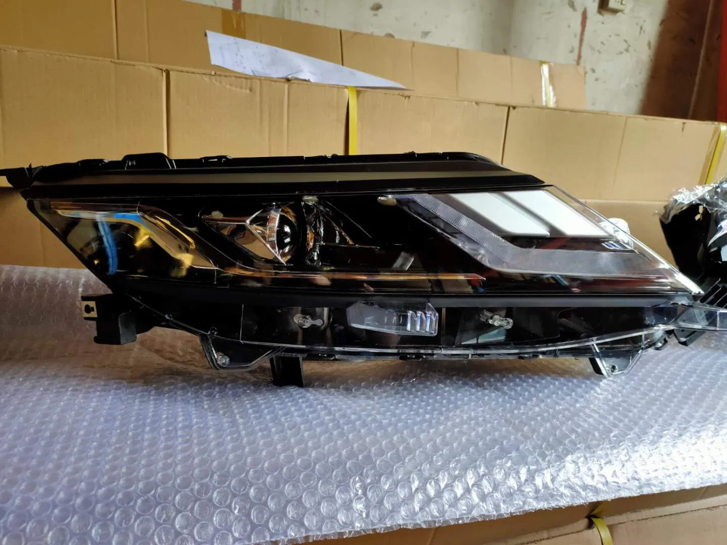 Передняя фара для Mitsubishi Triton L200 (2019-2021 гг.) из качественного пластика ABS