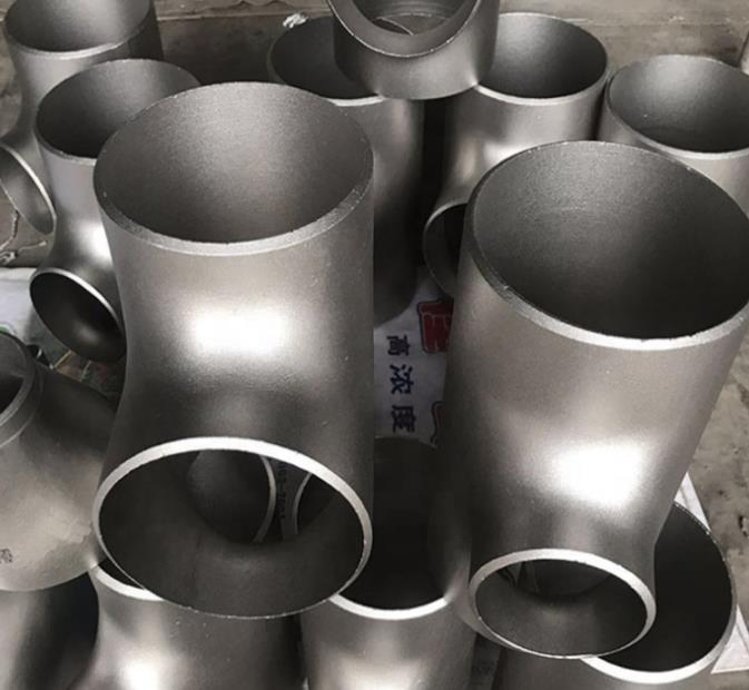 Carbon Steel Pipe Fitting ANSI B16.9 Sch40 Reducer Tee A234 Wpb 4" X 2"