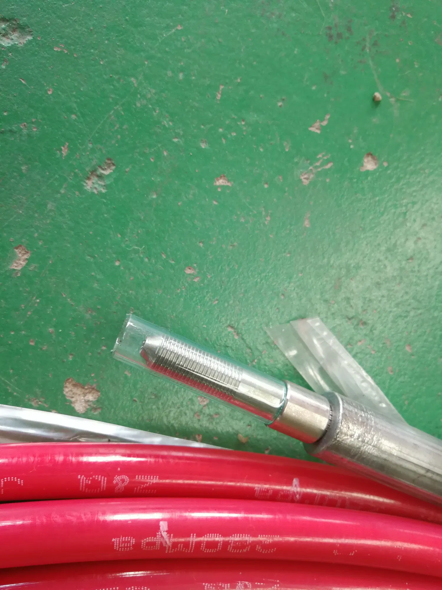 Гибкий армированный шланг высокого давления для воды, масла, химии