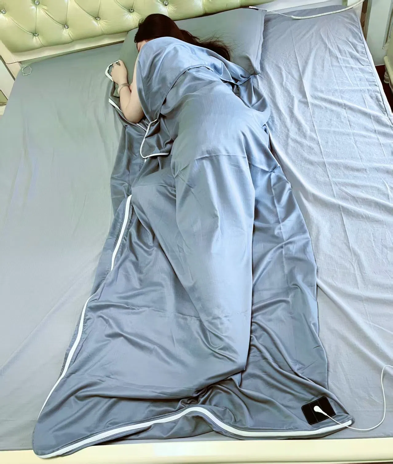 Grounding Sleepingbag for Promoting Deep Restorative Sleep