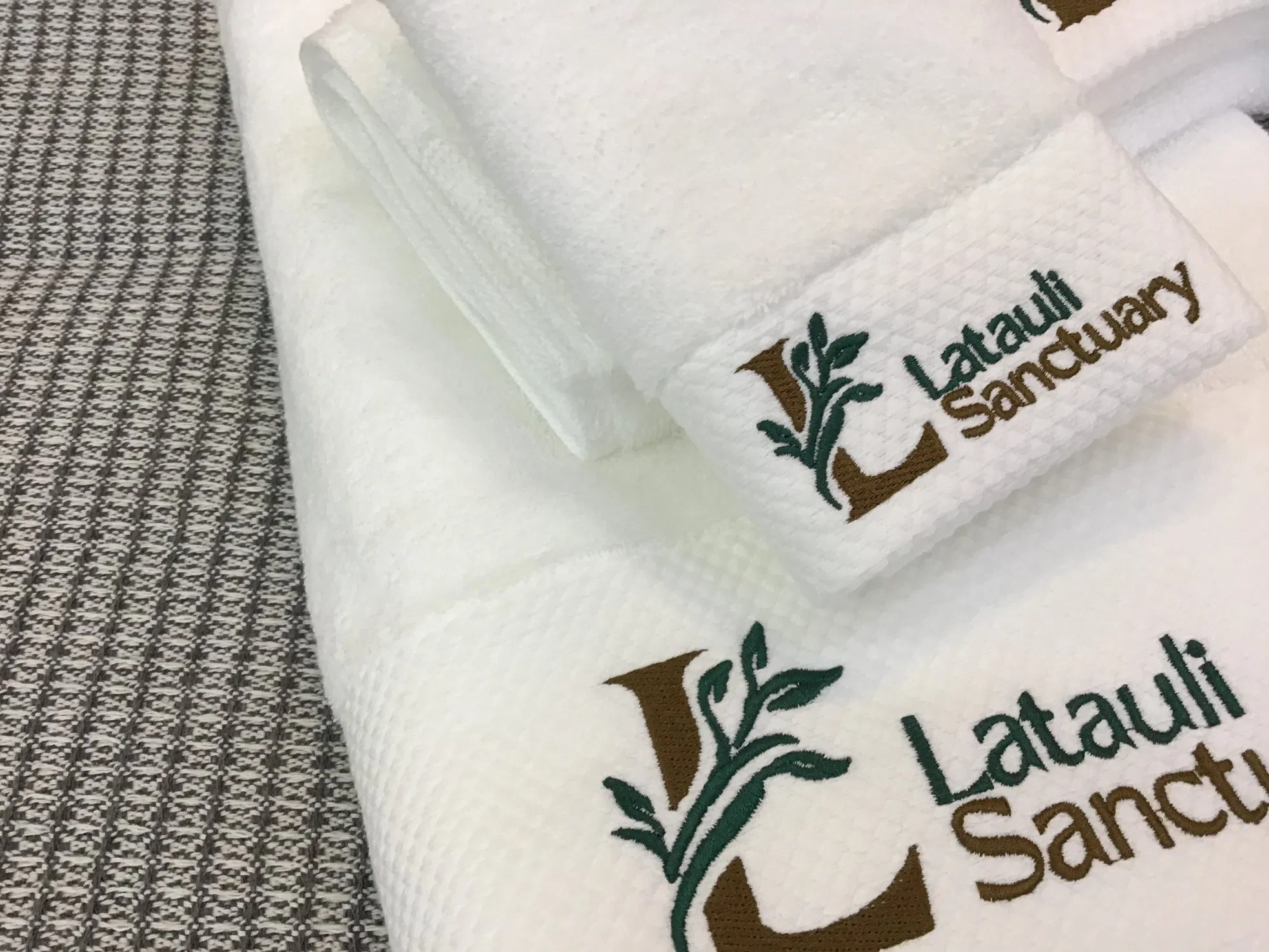 Wholesale Custom Embroidery Logo Custom Cotton Towel Sets