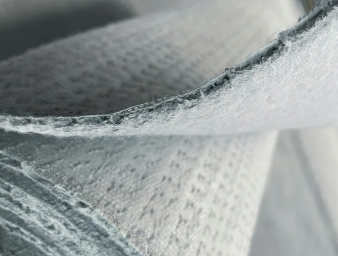 Ponds: Gcls Can Be Used as Single Liners for Ponds, Including Golf Course, Stormwater Management, and Recreational Ponds. Geosynthetic Clay Liners (GCLs)