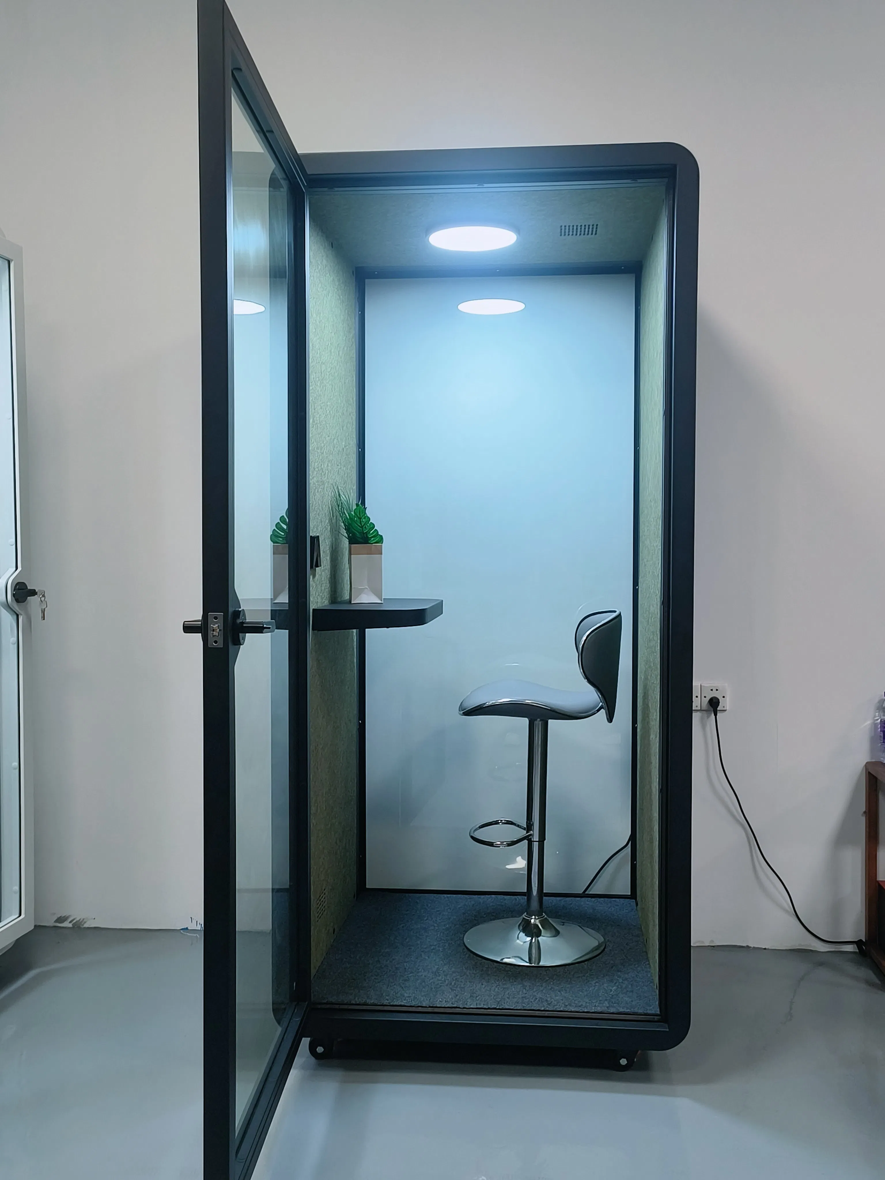 Premium Soundproof Booth Offering 30-35 dB Noise Isolation