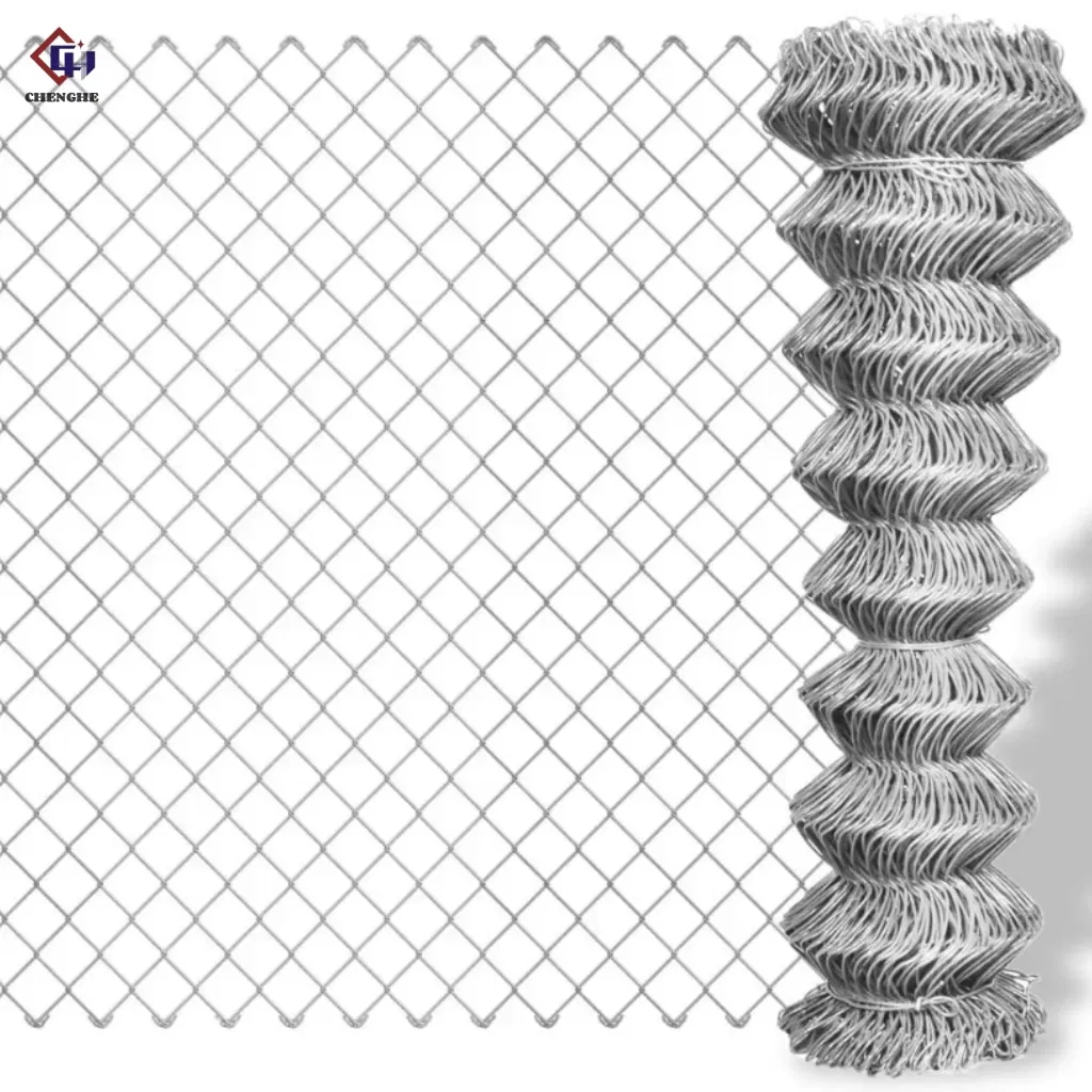 Chain Link Fence/Hot Dipped Galvanized Chain Link PVC Mesh Fence Diamond Iron Fence Factory Game Fence Chain Link Mesh Fence