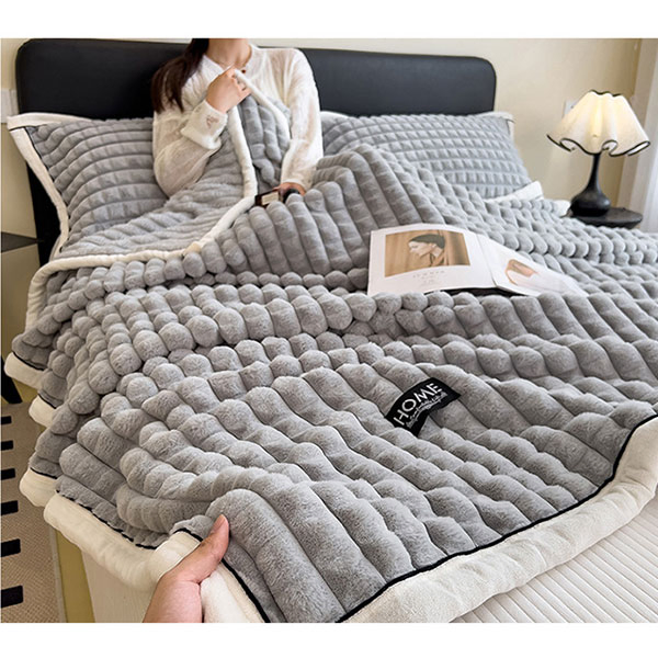 Thickened Winter Milk Fleece Blanket Warm Coral Fleece Baby Blanket