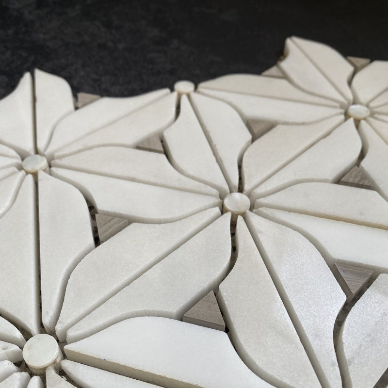 China Popular Flower Marble Mosaic Customized Carrara White Marble Stone Mosaic Tile Tunisia Marble Mosaic for Home Decoration