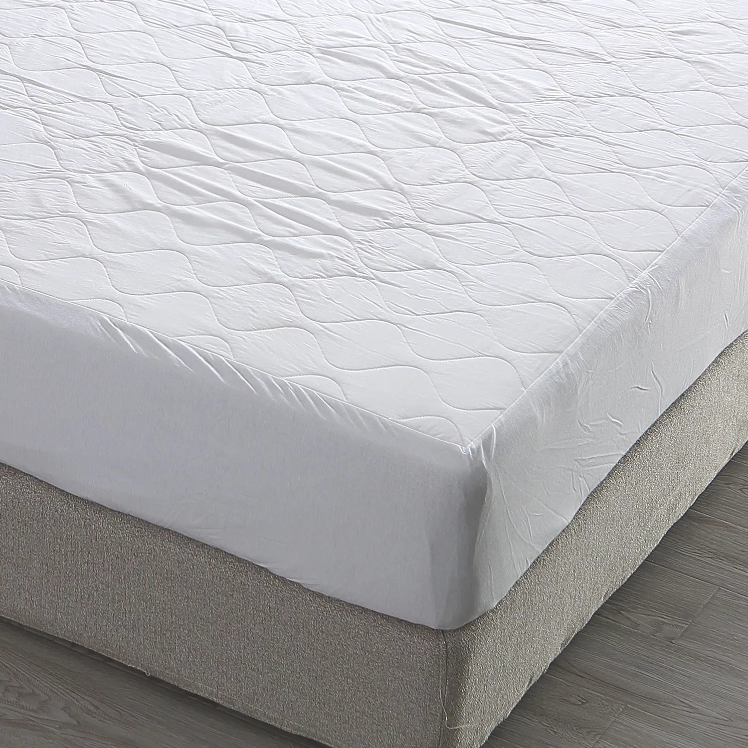 Soft Comfortable Cotton Hypoallergenic Mattress Protector Cover for Good Sleeping