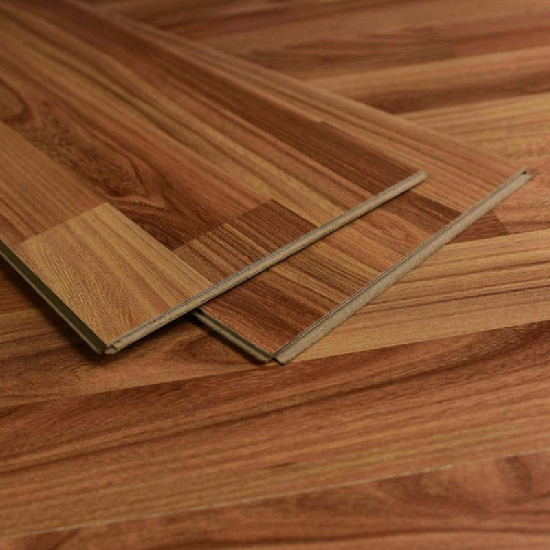 Водостойкий ламинат Golden Pine HDF AC4