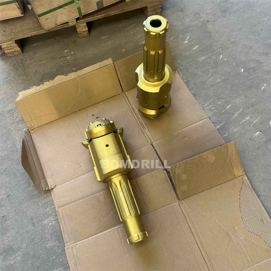 Корончатый расширительный долот DTH для обсадных колонн