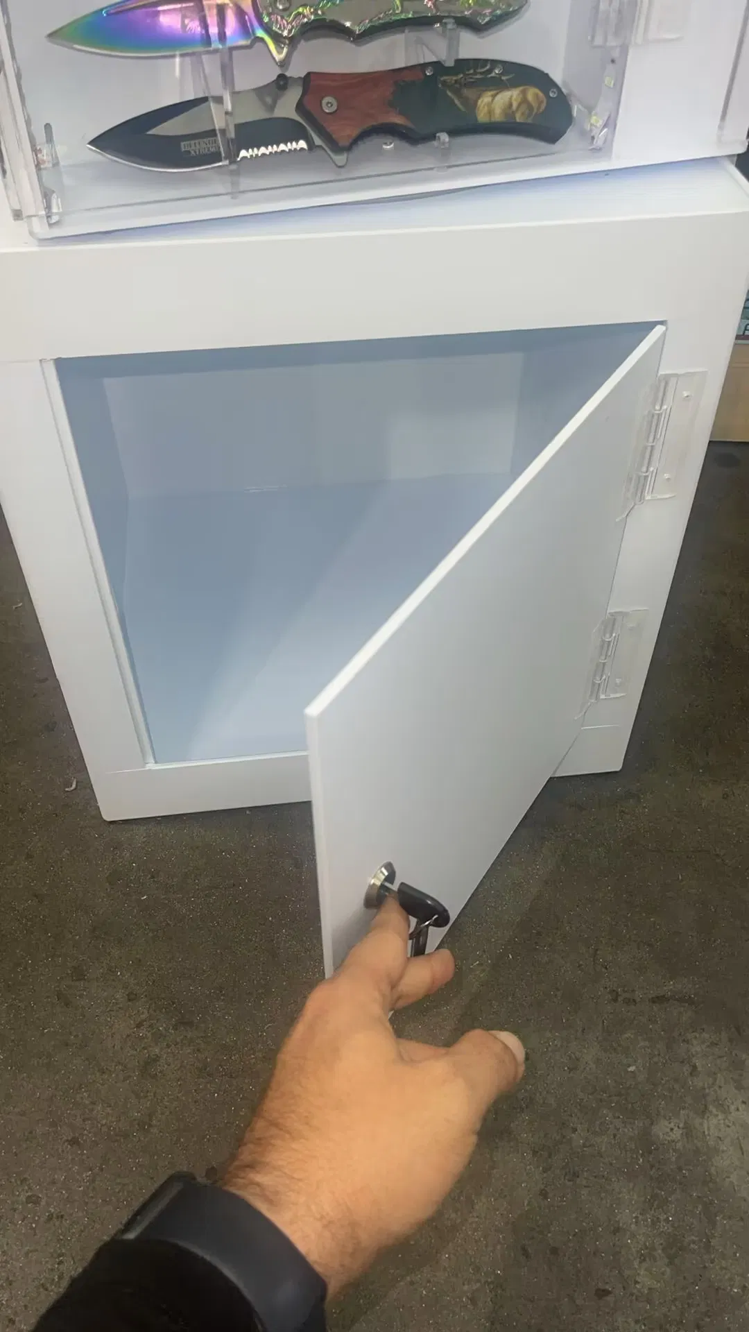 Clear Acrylic Display Showcase with Light Cabinet Locking Acrylic Showcase Clear Acrylic Display Box with Lock