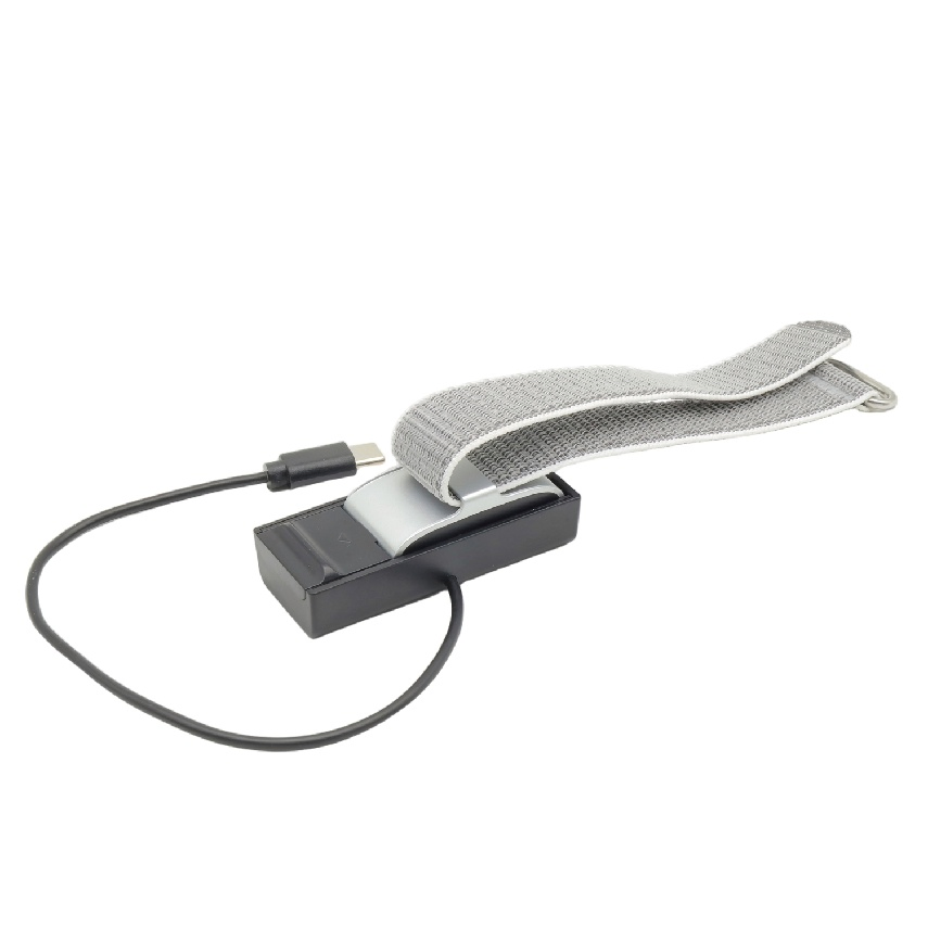 Health Monitoring High-Efficiency Rechargeable Wearable Screenless Smart Bracelet