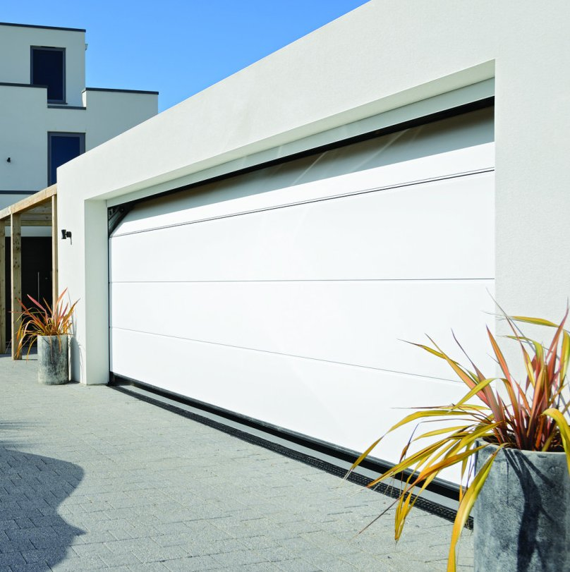 High Quality Residential Garage Door with Strong Steel Frame for Modern Homes