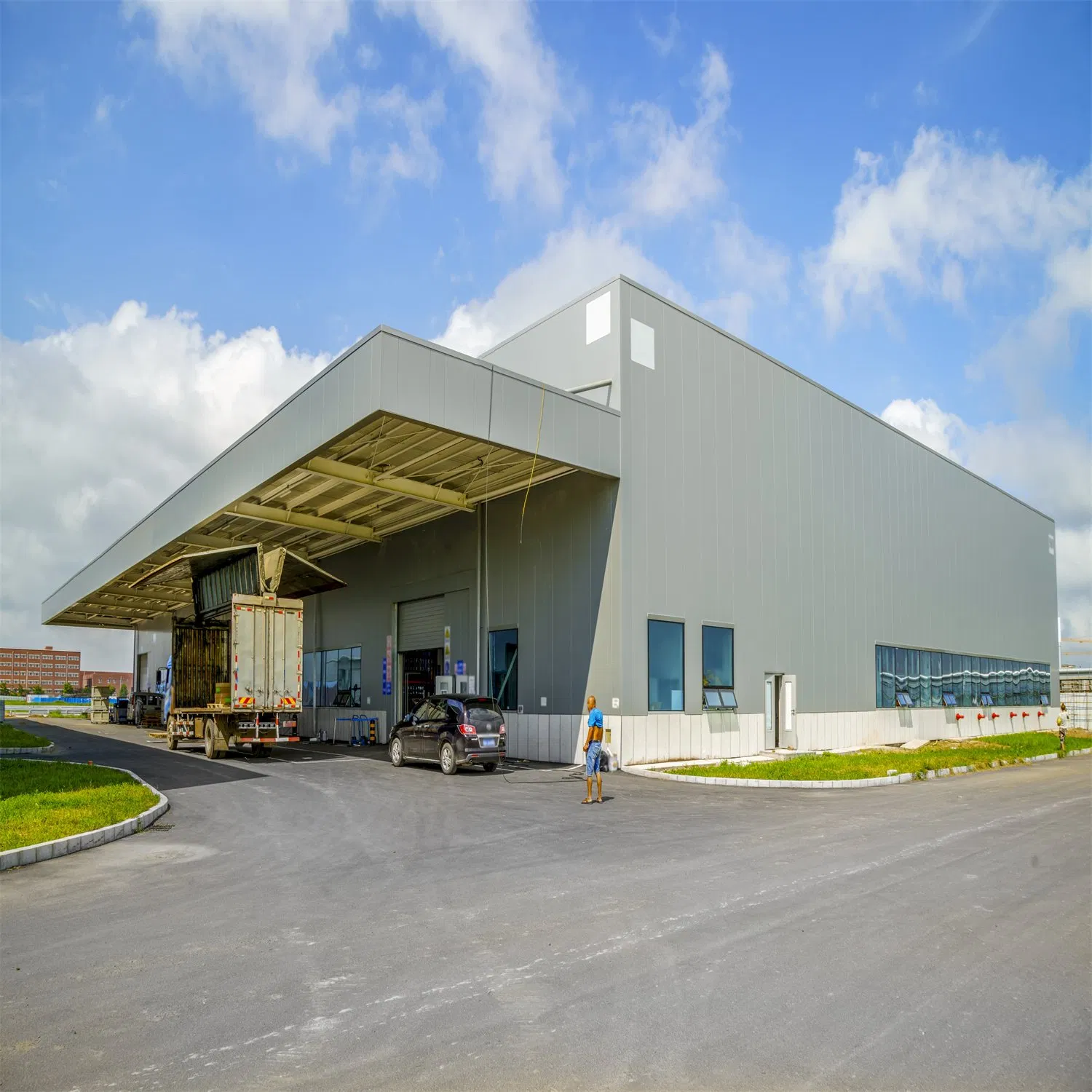 From China Industrial Park with Customizable Steel Structure