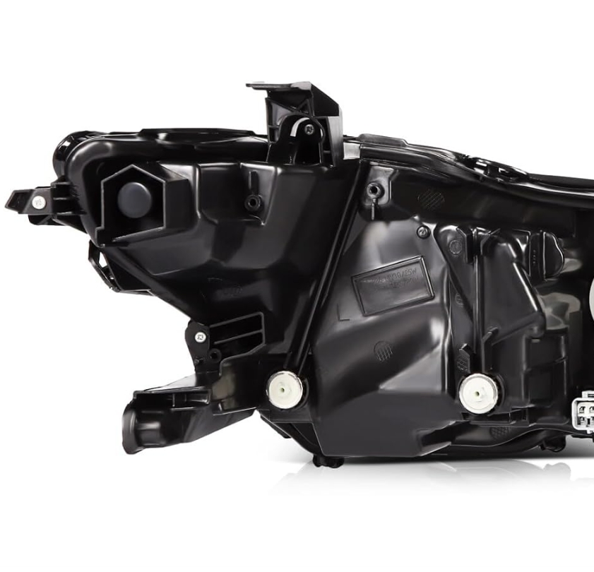 Фара головного света Toyota Camry, RAV4, Yaris, Highlander OEM 81150-06D70