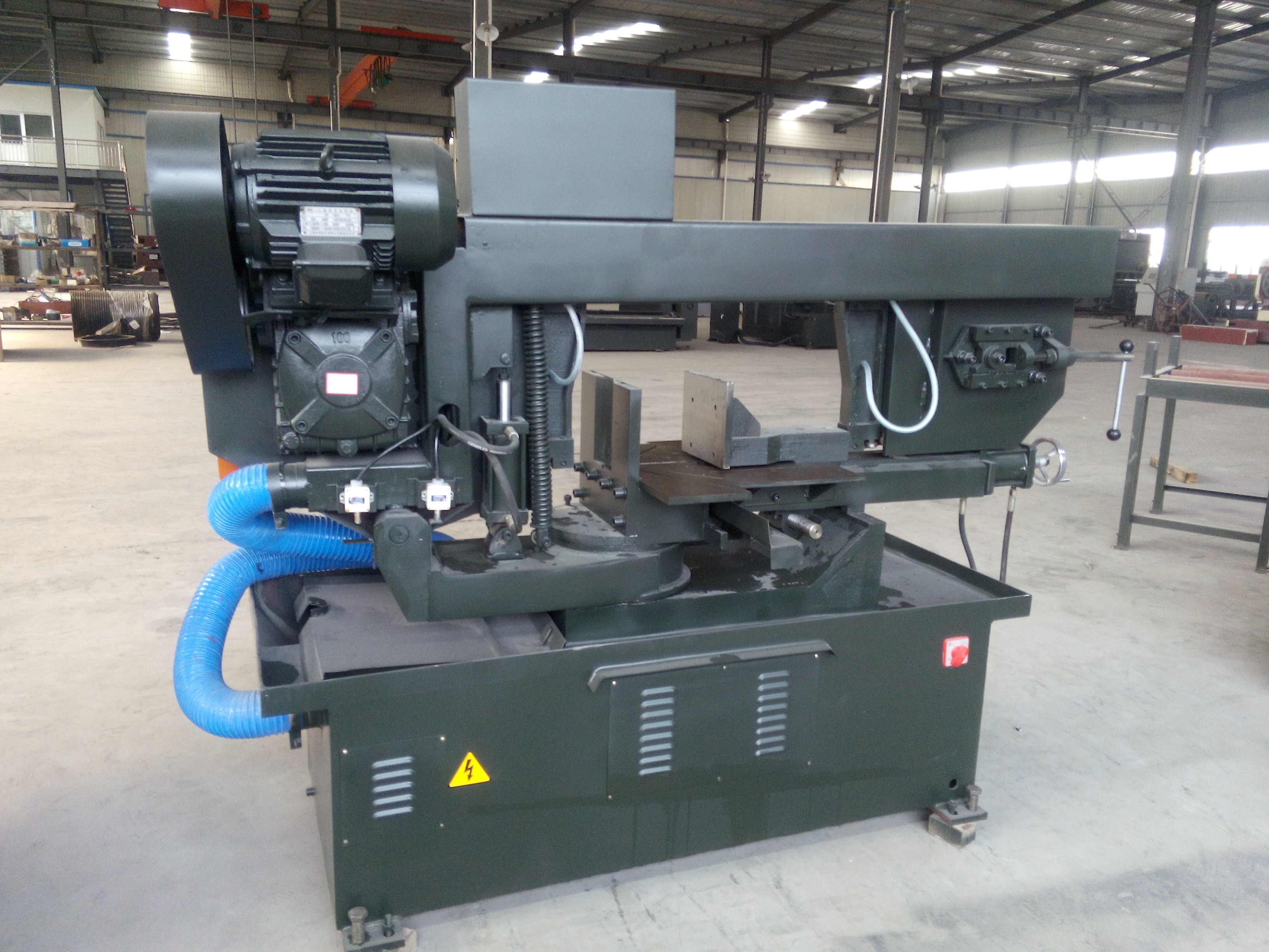 Станок ленточнопильный горизонтальный автоматический угловой резки по металлу