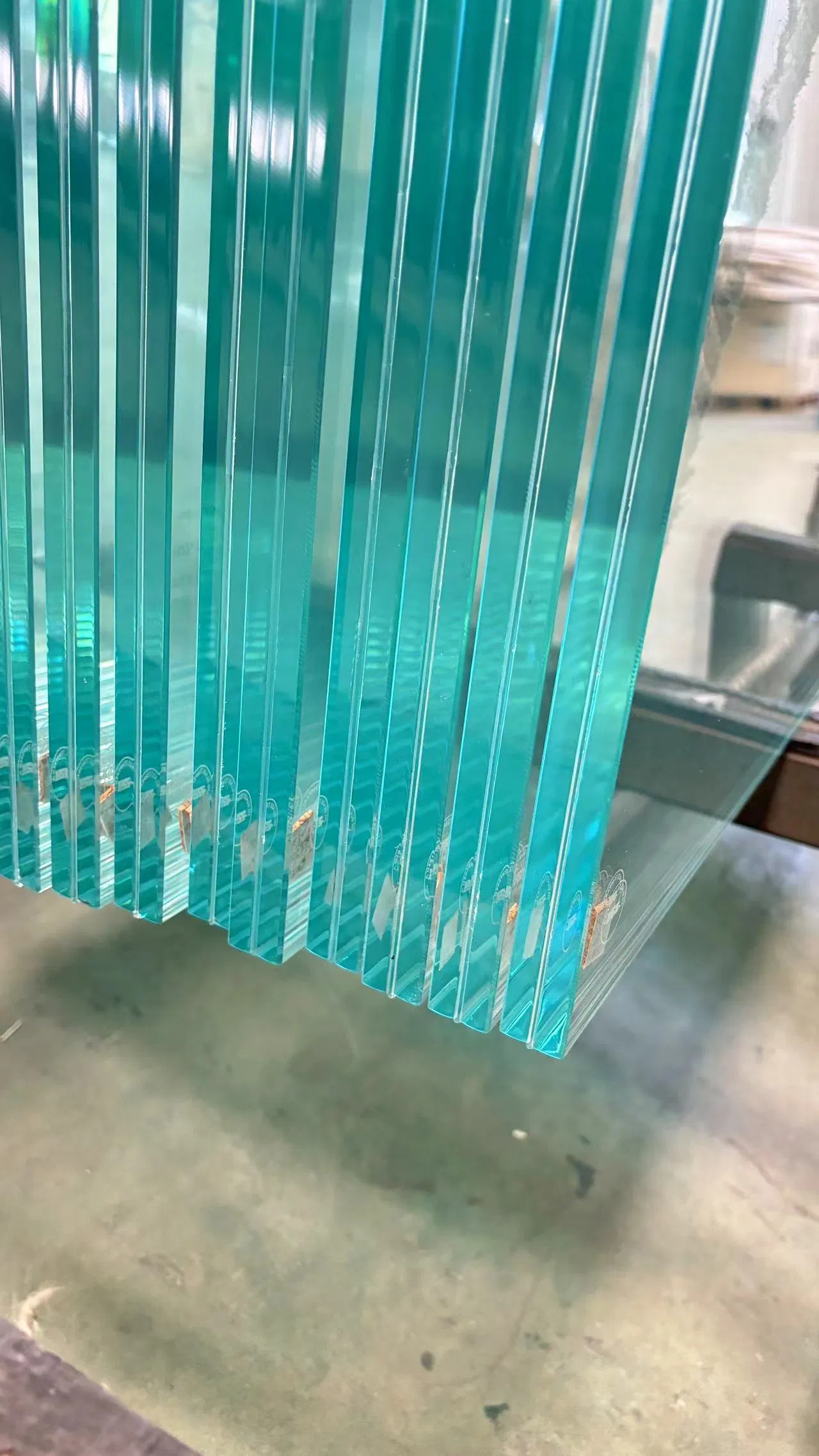 10.89mm, 12.89mm, 16.89mm17.52mm, High Quality, Low Iron Sgp Strengthened Laminated Glass for Floor, Stair, Stair Railing, Floor