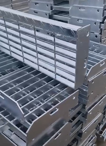 Steel Bar Grating Stair Treads w/ Defined Visible Nosings of 3 Types