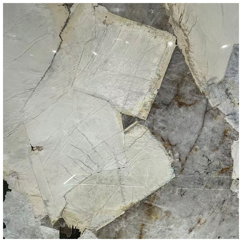 Brazilian Patagonia Extra Quartzite Slabs for Countertops and Tiles