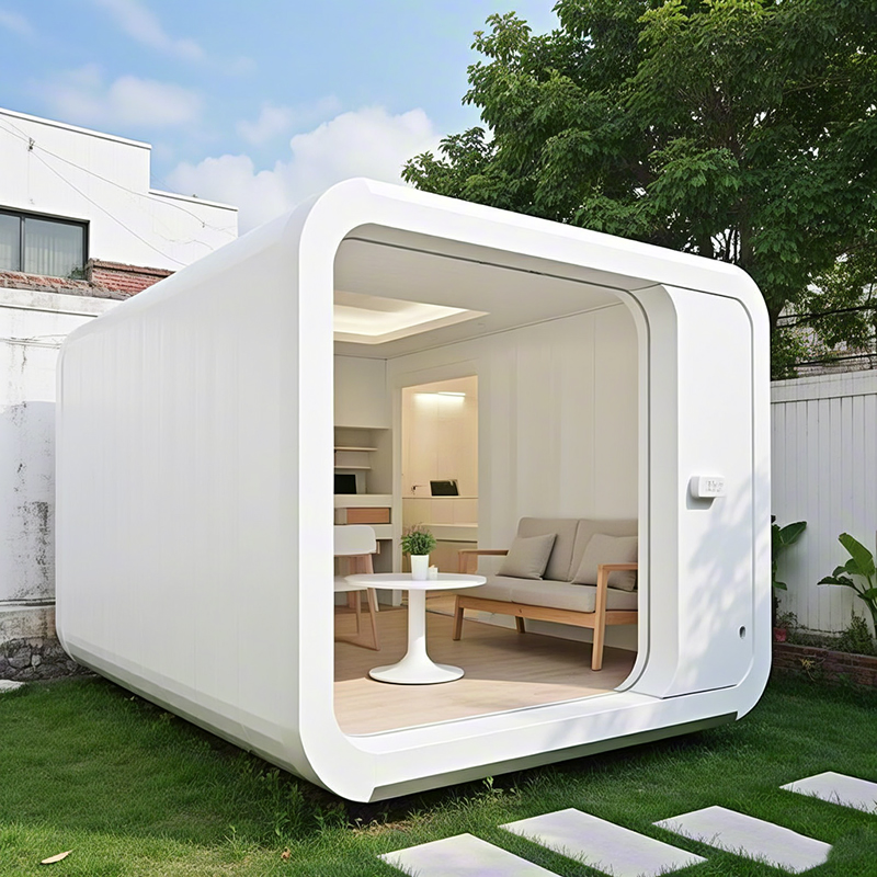 High Quality Earthquake Resistant Easily Movable Mobile Prefab Cabin Apple Capsule House