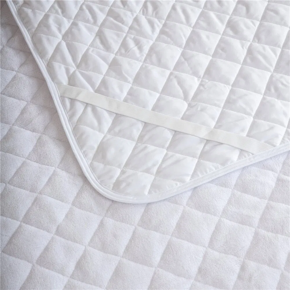 Quilted Coral Velvet Watreproof Mattress Pad Mattress Cover Noiseless Soft Washalbe Elastic