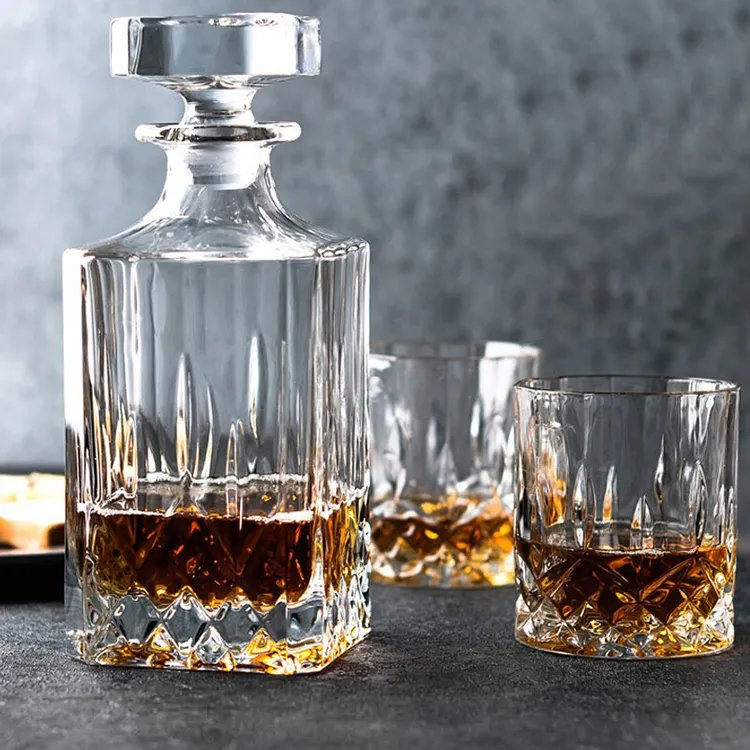 Wholesale Empty Bottles for Liquor Crystal Classic Whiskey Decanter Set Gift
