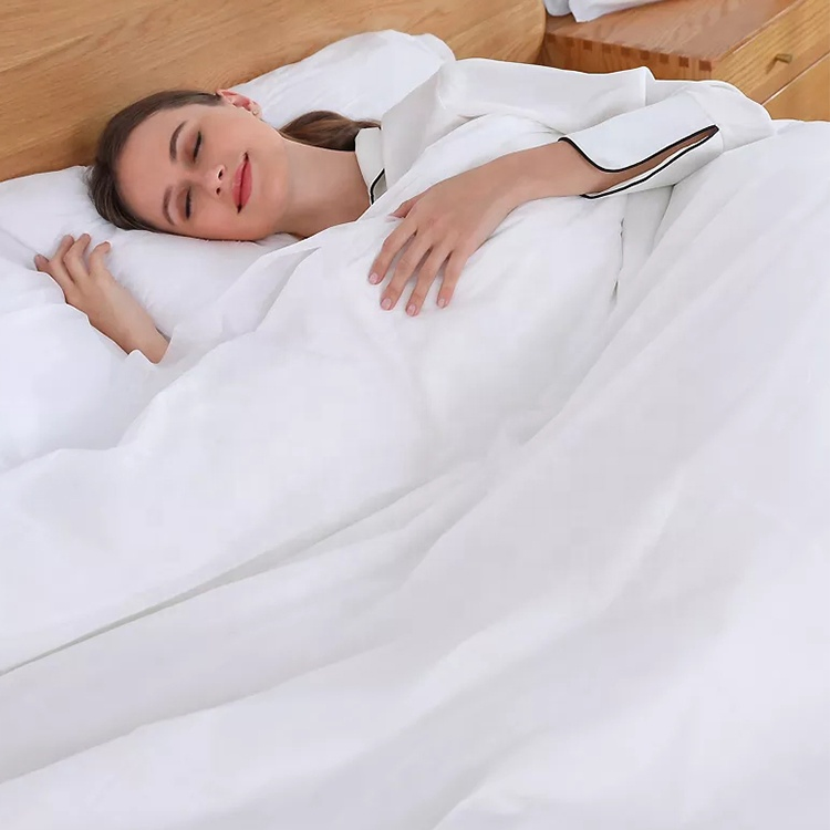 High Quality White Disposable Travel Bed Cover Three and Four-Piece Suite Hotel Disposable Bedding Set