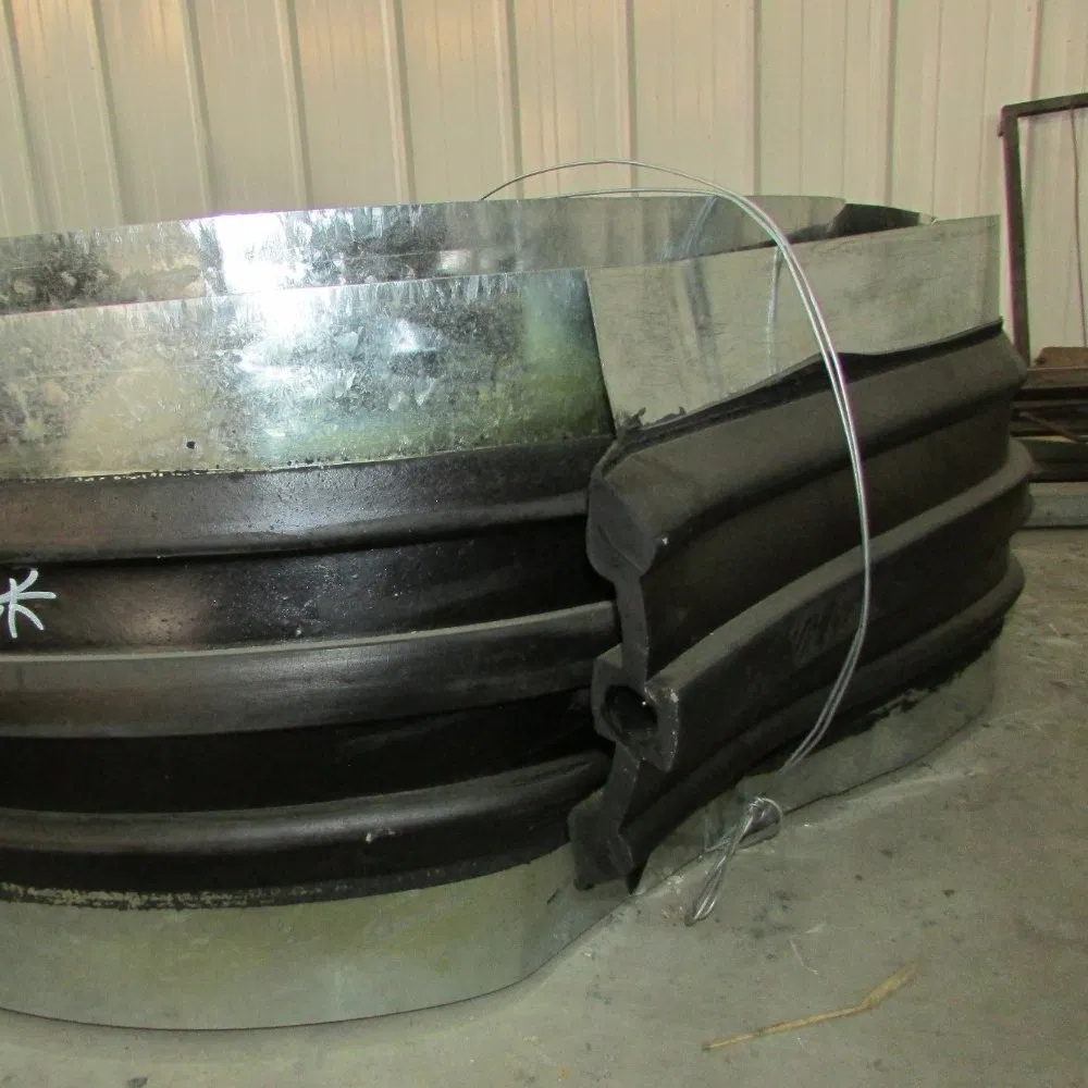 651 Type Embedded Steel Edge Waterstop for Waterproofing Industrial Buildings