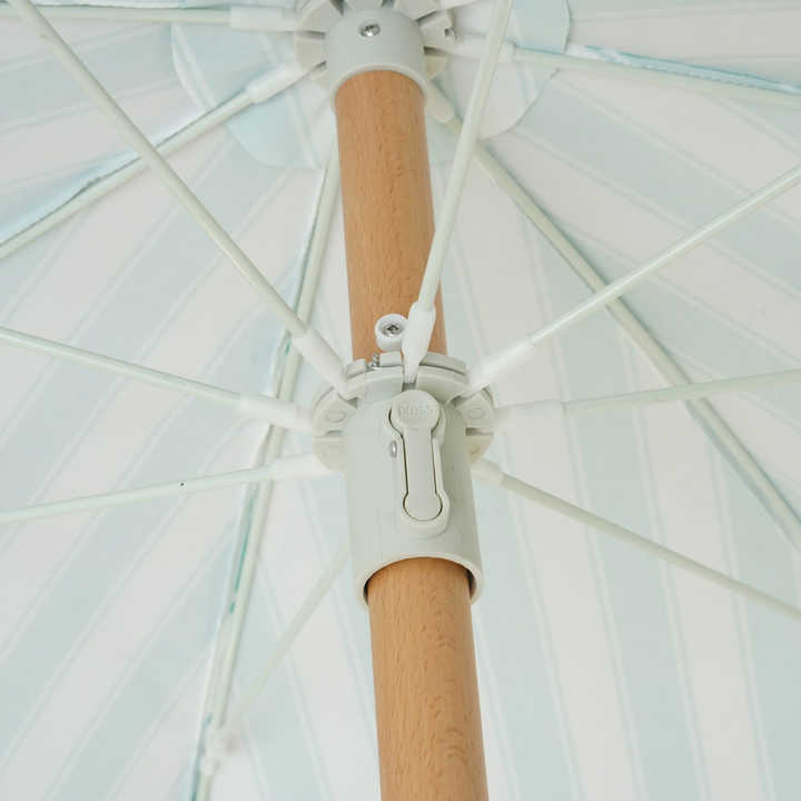 Stylish Outdoor Umbrella for Barbecue and Dining Comfort