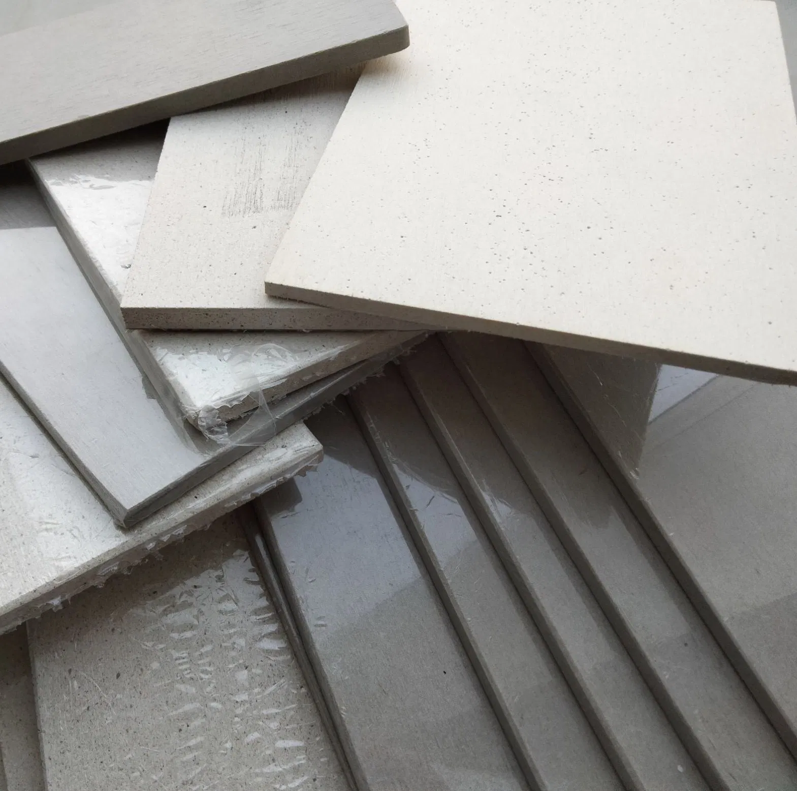New Design Non-Gypsum Board Cement Film Faced Cladding Sheets Panel Slats MGO Board Wall Fireproof Panel
