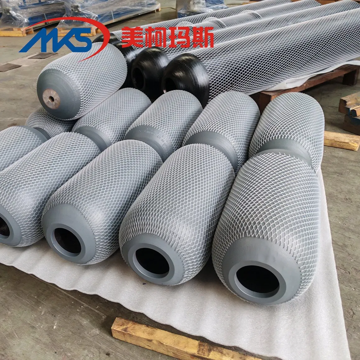 Гидравлический аккумулятор MKS 373-6963 для сельхозтехники