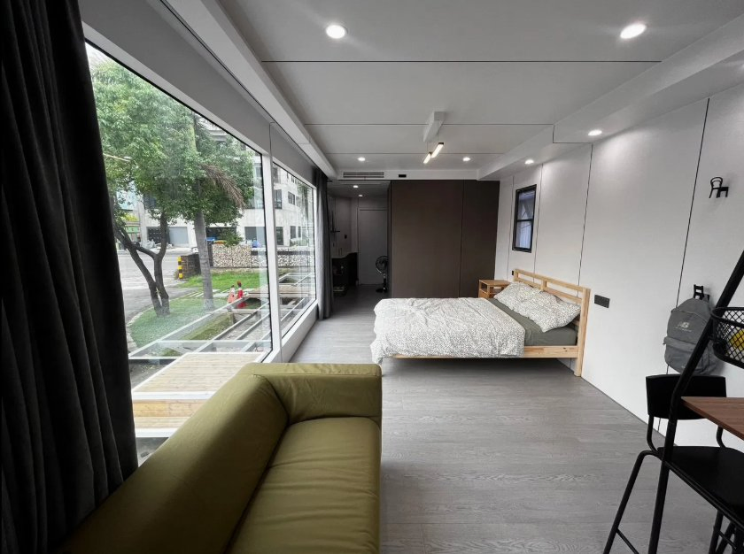 Furnished 20FT 40FT Apple Cabin Single Story Apple Pod Capsule Office Pod Prefabricated Apple Cabin House 2 Bedrooms