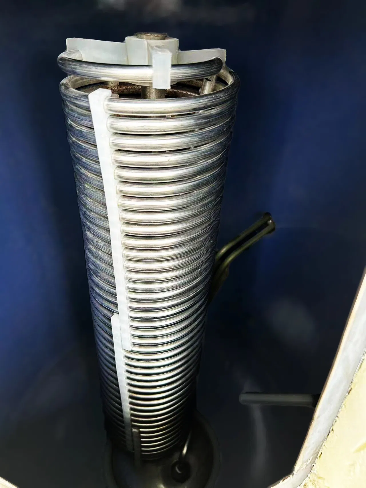 High-Efficiency 100L Compact Heat Pump Water Heater Solution