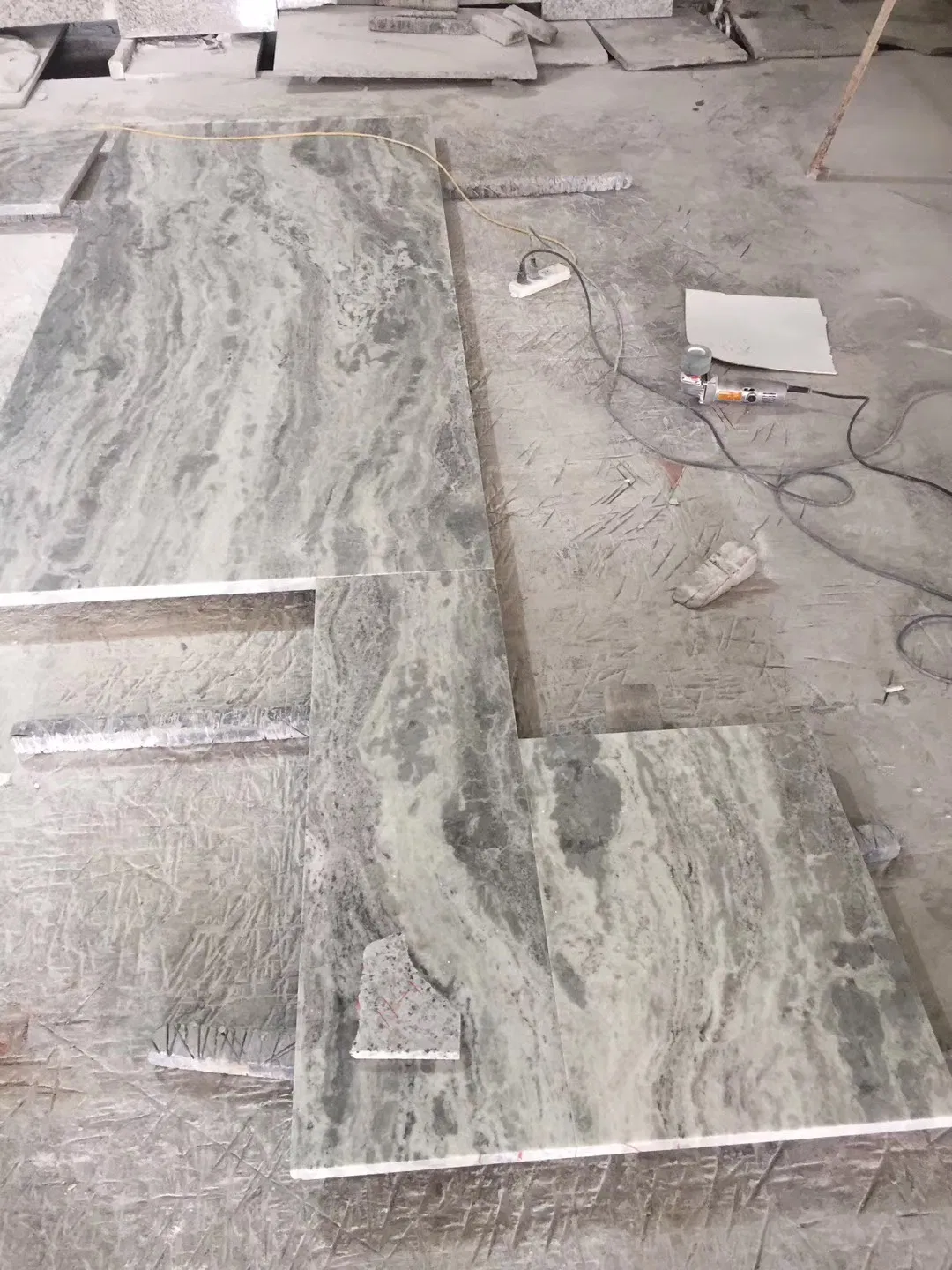 China Cheap Fantacy Brown Granite Wall Stone for Bar Tops Island Countertops Vanity Tops