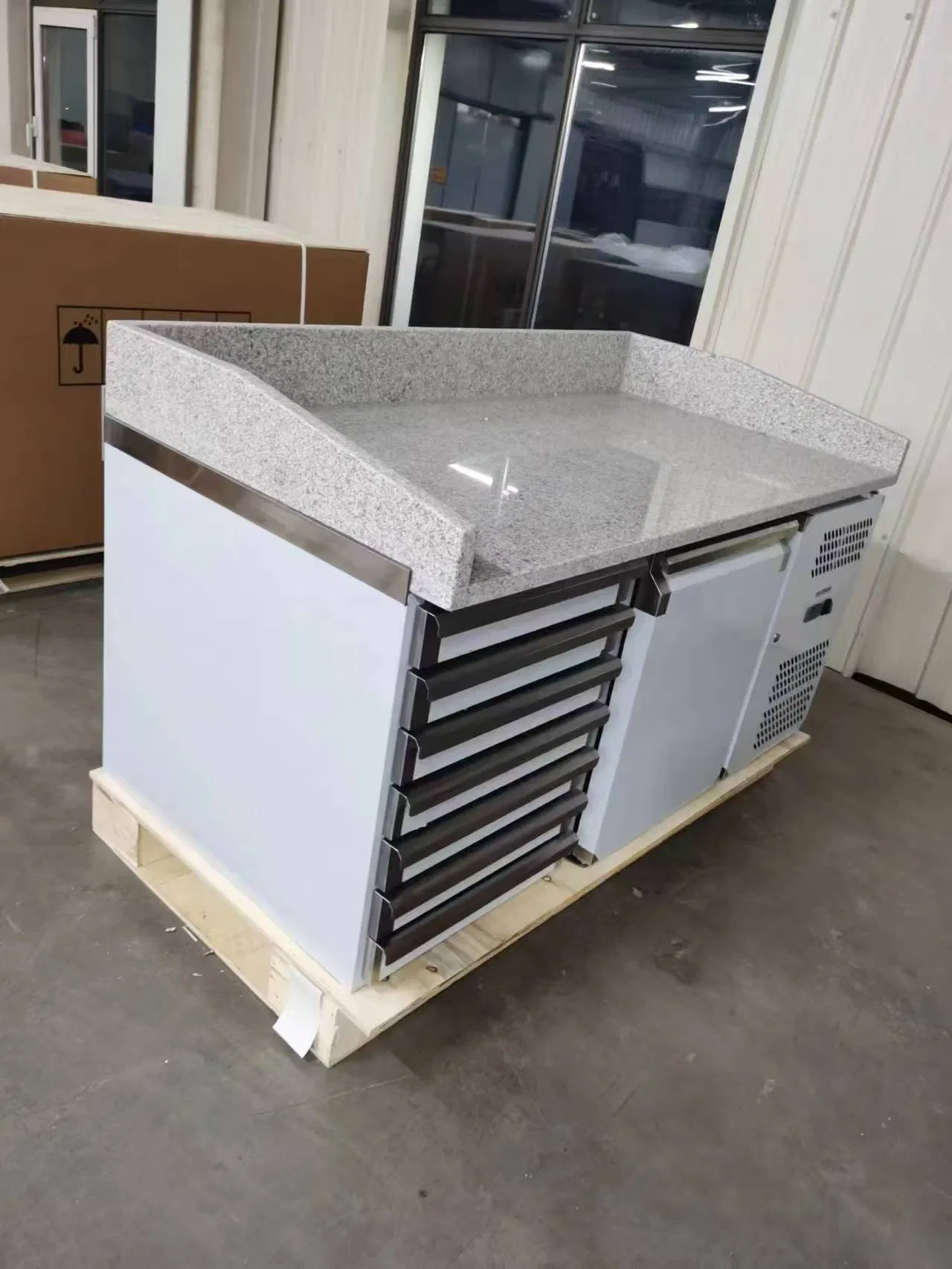 RoHS CE TUV 580L Ventilated with Marble Granite Prep Table Commercial Double Doors Smart Refrigerator for Commercial Restaurant Hotel Chiller Counter