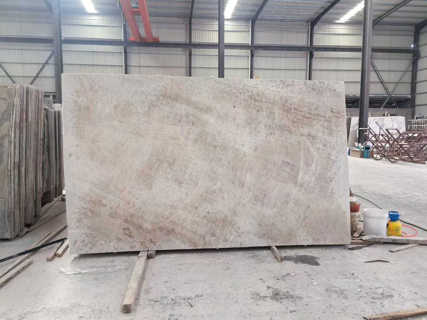 Luxury Cream/Beige Quartzite Taj Mahal Quartzite Countertop Slab