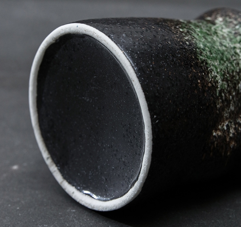 Wholesale Japanese Style Oil Dispenser Seasoning Bottle Pitcher Soy Sauce Jar Pot Vinegar Ceramic Bottle for Sushi Fast Food