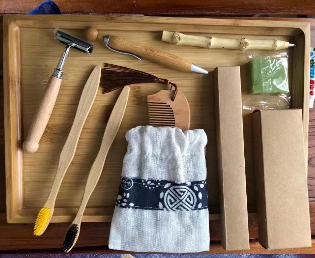 Disposable Eco Friendly Kraft Paper Box Hotel Guest Bathroom Toileteries Amenities Set