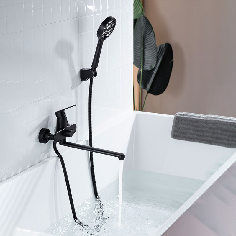 Black Long Spout Brass Simple Shower Bathtub Faucet with Shower Diverter