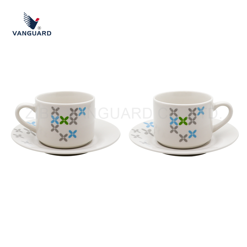 Фарфоровая чашка для кофе эспрессо с блюдцем