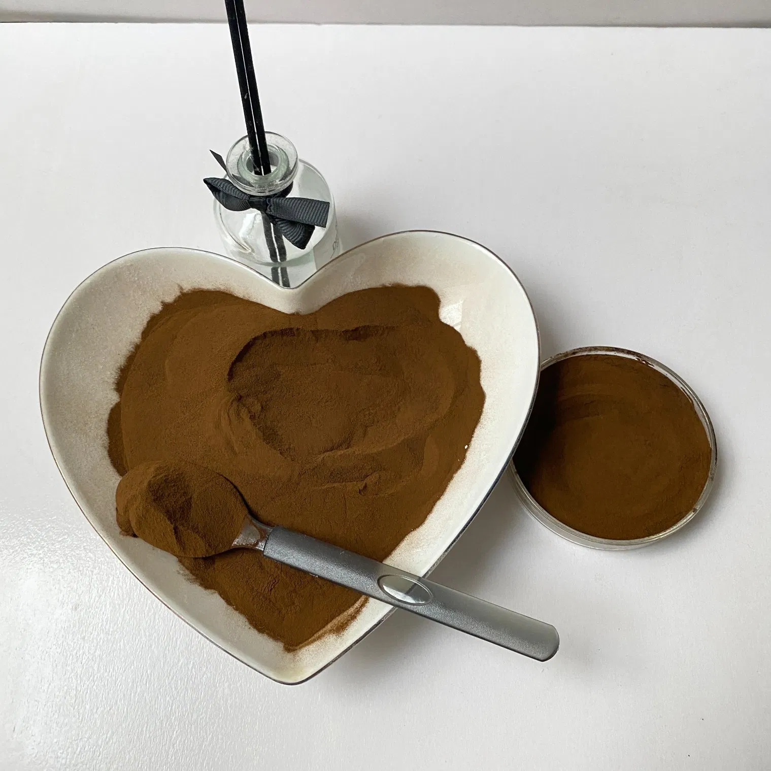 Sodium Lignosulfonate, a Brownish Powder, Is a Concrete Water Reducer and Boiler Scale Remover