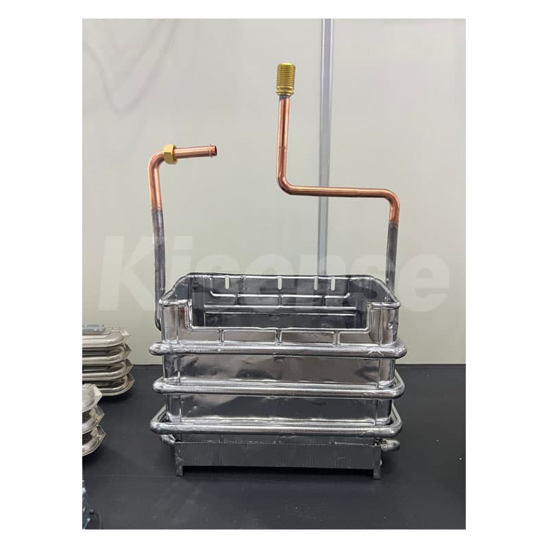 Residential Gas Water Heater Featuring Anti-Clog Copper Heat Exchanger Design