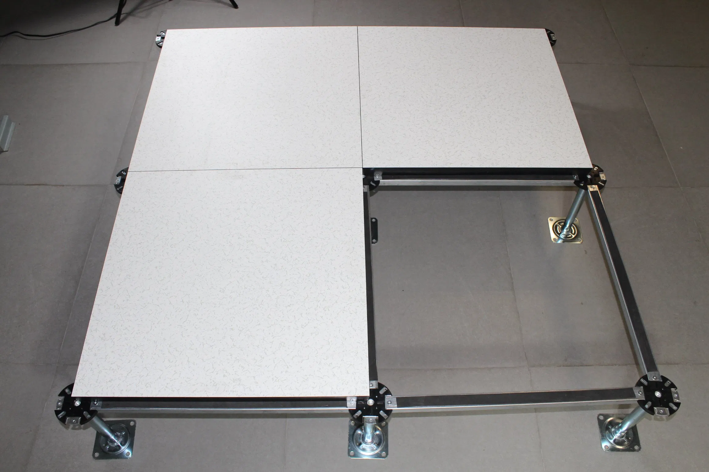 Calcium Sulfate Anti-Static Floor for Data Center Clean Room PVC/HPL Finish Wholesale